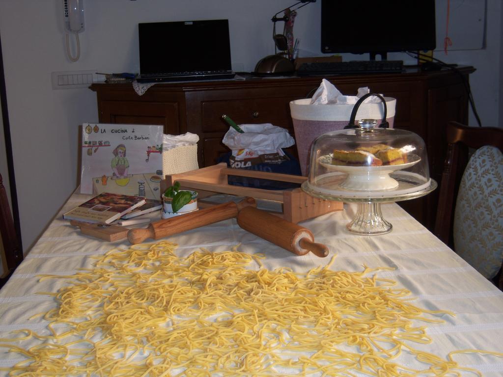 B&B Corte Barbieri Dolce ภายนอก รูปภาพ